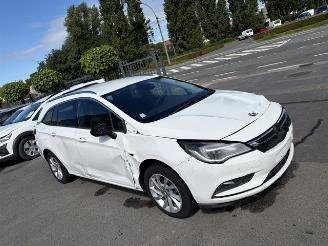 Auto incidentate Opel Astra  2017/1