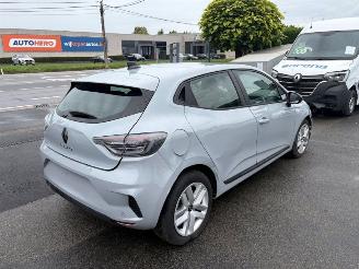 Unfallwagen Renault Clio  2024/3