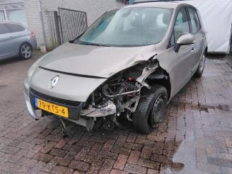 Vrakbiler auto Renault Scenic Scenic III (JZ), MPV, 2009 / 2016 1.4 16V TCe 130 2010/2