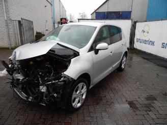Purkuautot passenger cars Renault Scenic Scenic III (JZ), MPV, 2009 / 2016 1.5 dCi 110 2010/9