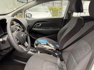 Kia Rio 1.2 CVVT Comfortline Airco NAP! picture 17