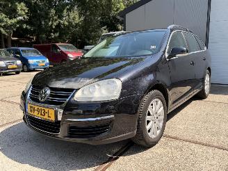 Damaged car Volkswagen Golf 1.4 TSI Variant Airco RIJDBAAR! 2009/1