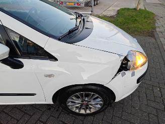 Fiat Punto Evo 1.3 m-jet dynamic picture 9