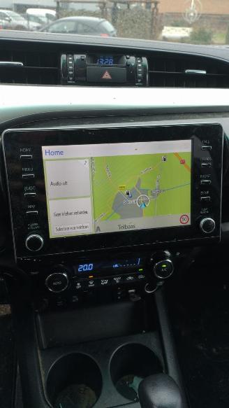 Toyota Hilux 2.4 d-4d XC Proffesional 87 km super mooi auto! picture 14