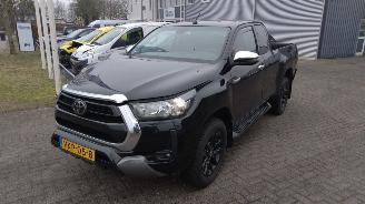 Toyota Hilux 2.4 d-4d XC Proffesional 87 km super mooi auto! picture 3