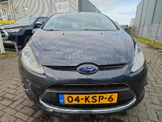 Ford Fiesta 1.4 Titanium met kleine schade picture 5