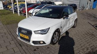Audi A1 1.2 s edition rijdbare schade picture 3