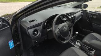 Toyota Auris 1.2T Aspiration Panodak Cruise Clima 2015 weinig schade picture 15