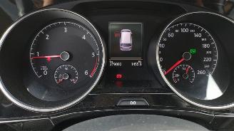 Volkswagen Touran 1.6TDI Autom Higline 7p Pano Trekh Clima Cruise Supermooie auto! picture 15
