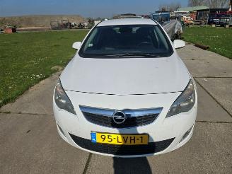 krockskadad bil auto Opel Astra  2010/6