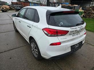 Hyundai I-30 i30 (PDEB5/PDEBB/PDEBD/PDEBE), Hatchback, 2016 1.0 T-GDI 12V picture 4