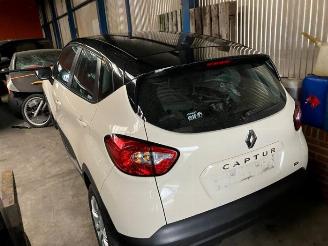Vrakbiler auto Renault Captur Captur I (2R), SUV, 2013 1.2 TCE 16V EDC 2015/6