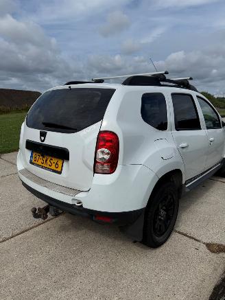 Dacia Duster 4X4 SUV picture 6