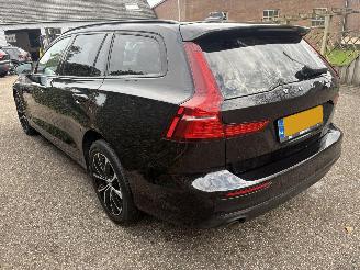 Volvo V-60 2.0 V60 Momentum Advantage AUTOMAAT 174PK picture 4