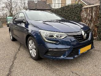 uszkodzony samochody osobowe Renault Mégane 1.3 TCI 2020 2020/8