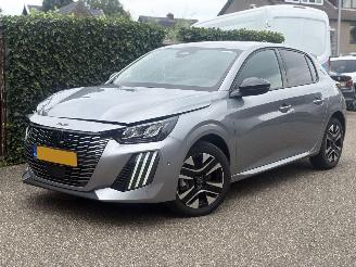 Unfallwagen Peugeot 208 1.2 Hybrid 110 e-DCS6 SPORT AUTOMAAT 101PK 2026/1