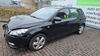 Kia Cee d 1.4 CVVT 16V Hatchback 4Dr Benzine 1.396cc 66kW (90pk) FWD 2009-09/2012-12 (EDB5PB; EDB5PD; EDB5PE) G4FA5 picture 8