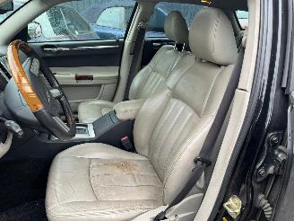 Chrysler 300 C 3.5 V6 24V Combi/o  Benzine 3.518cc 183kW (249pk) RWD 2004-09/2010-12  EGG picture 18