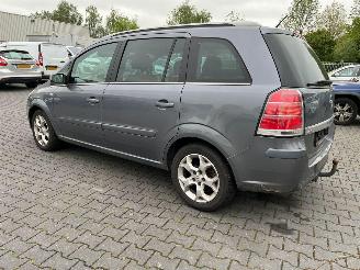 Opel Zafira 2.2 16V Direct Ecotec MPV picture 6