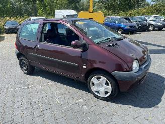 Renault Twingo 1.2 16V Hatchback 2Dr Benzine 1 149cc 55kW picture 9