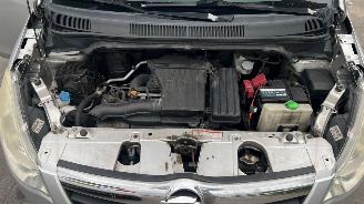 Opel Agila 1.2 16v picture 25