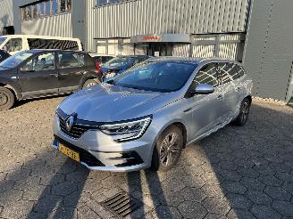 krockskadad bil auto Renault Mégane 1.3 TCe Intens 2022/2