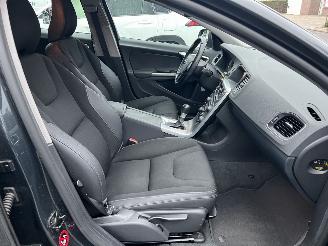Volvo V-60 1.6 T3 picture 32