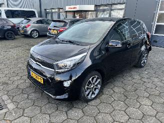 krockskadad bil auto Kia Picanto 1.0 CVVT Design Edition 2018/4