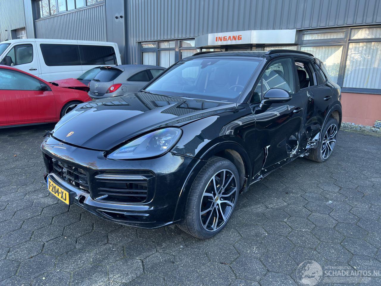 Porsche Cayenne 3.0 E-Hybrid Platinum Edition