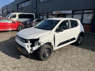 krockskadad bil auto Dacia Spring Expression 45 26.8 kWh 2025/7