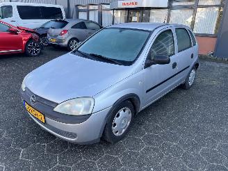 Unfallwagen Opel Corsa -C 2001/3