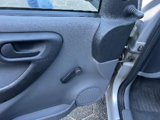 Opel Corsa -C picture 12