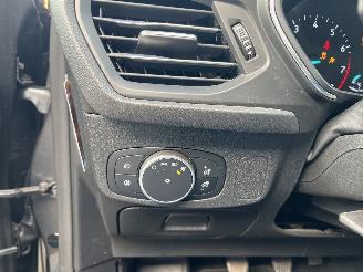 Ford Focus 1.0 EcoBoost Titanium Business picture 9