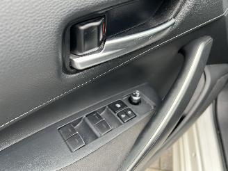 Toyota Corolla 1.8 HYBRID ACTIVE picture 16