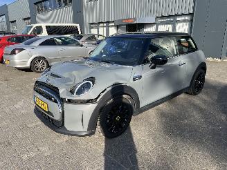 Avarii autoturisme Mini Electric Camden Edition 33 kWh 2022/9