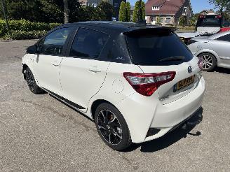 Toyota Yaris 1.5 Hybrid Y20 Gold Edition picture 3