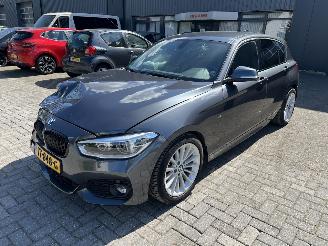 Auto incidentate BMW 1-serie 118i Executive 2018/10