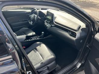 Toyota CH-R 2.0 Hybrid Executive picture 26