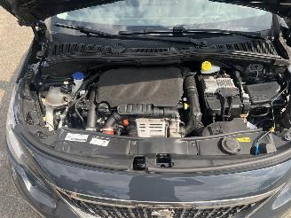 Peugeot 2008 1.2 PURETECH BLUE LION picture 11