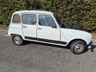 Renault 4  picture 1