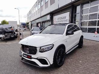Unfallwagen Mercedes GLC 63S Pano Burmester Schaalstoelen 360 camera FULL 2019/10