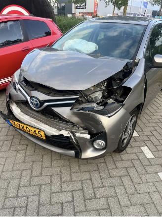 uszkodzony samochody osobowe Toyota Yaris Hybrid-benzine 2015 2015/1
