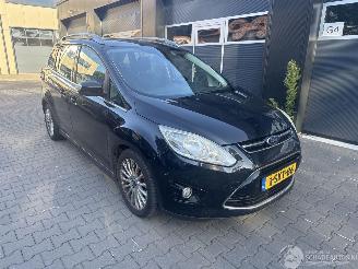 Coche accidentado Ford Grand C-Max 1.0 Titanium Full options 2013/1