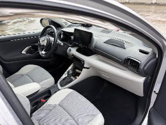 Toyota Yaris 1.5i - 12V HYBRID picture 8