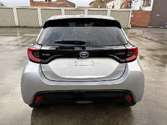 Toyota Yaris 1.5i - 12V HYBRID picture 20