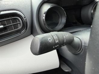 Toyota Yaris 1.5i - 12V HYBRID picture 11