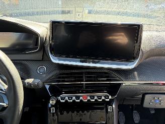 Peugeot 208  picture 9