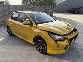Damaged car Peugeot 208 2 1.2 PURETECH - 12V TURBO 2020/8