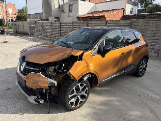 Renault Captur 1.3i - 16V TURBO TCE 130 picture 2