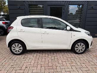 Peugeot 108 1.0 e-VTi Active 5 deurs | Airco LED Mistlampen picture 5